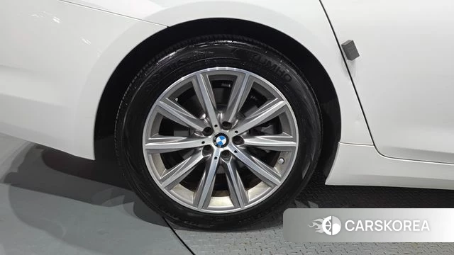 BMW 5 Series (G30) id 4931002 из Кореи 15