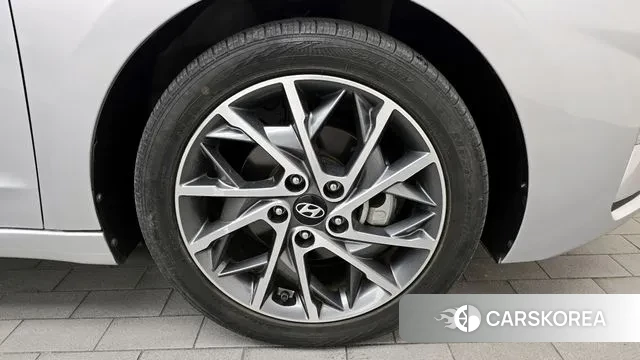 Hyundai The New Avante AD id 3413223 из Кореи 15