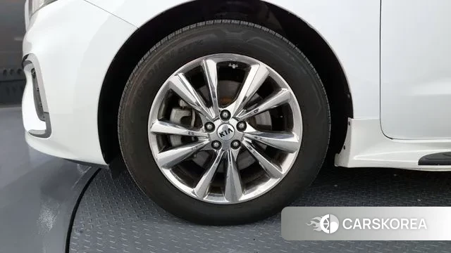 Kia The New Carnival id 3000152 из Кореи 15