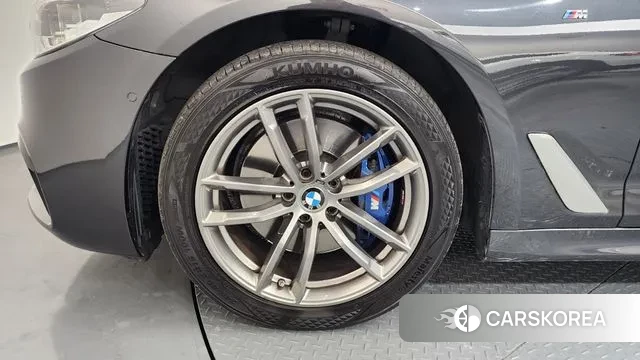 BMW 5 Series (G30) id 3672921 из Кореи 15