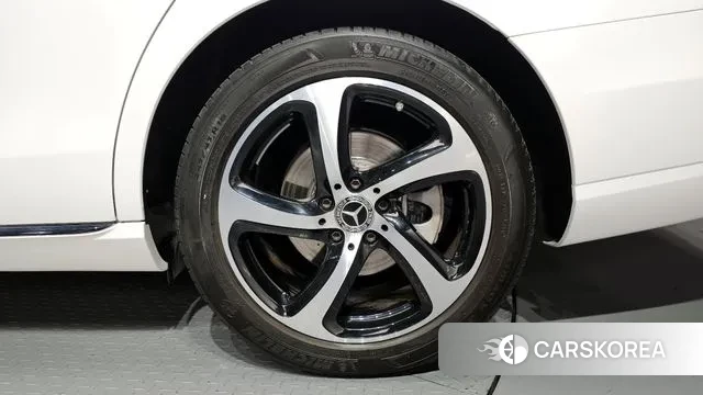 Mercedes-Benz E-Class W213 id 3060448 из Кореи 15