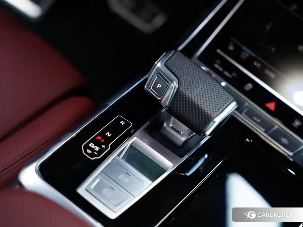 Audi SQ7 id 4601742 из Китая 48