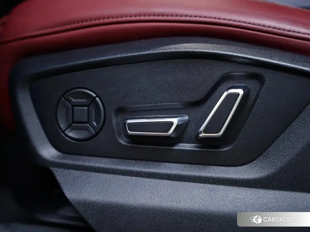 Audi SQ7 id 4601742 из Китая 50