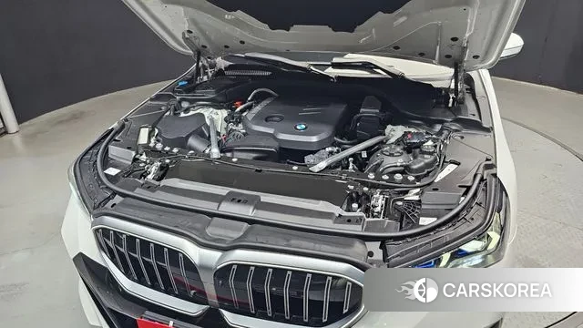 BMW 5 Series (G60) id 2900027 из Кореи 16