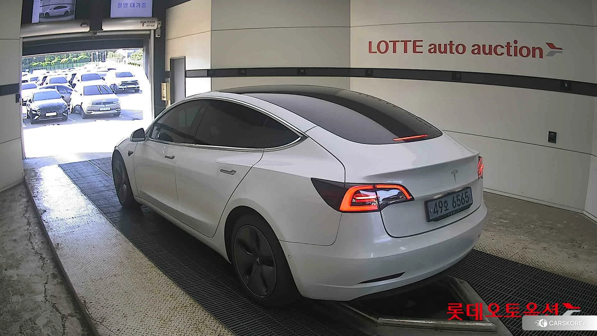 Tesla Model 3 Standard Range Plus RWD id 4679263 из Кореи 33