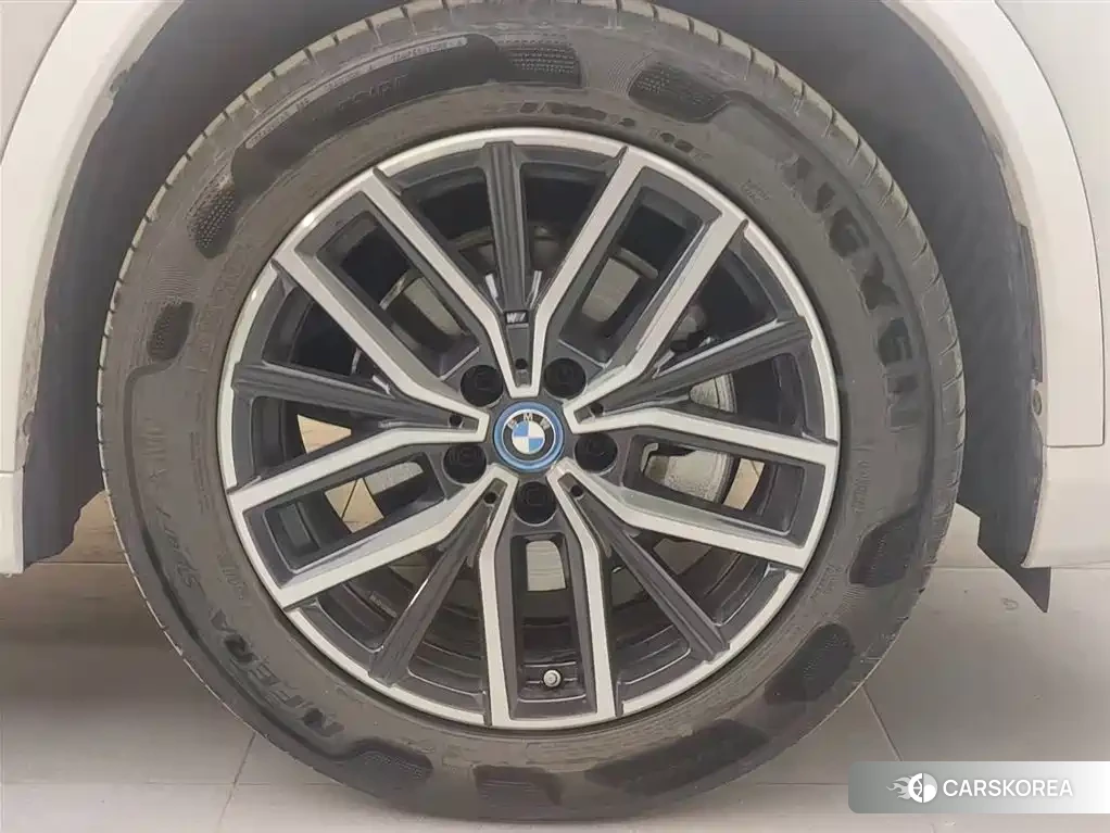 BMW iX1 id 4570630 из Китая 14