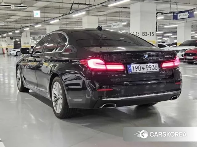 BMW 5 Series (G30) id 3257000 из Кореи 16