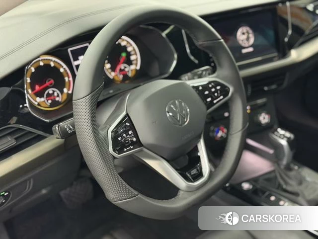 Volkswagen Passat id 4219944 из Китая 10
