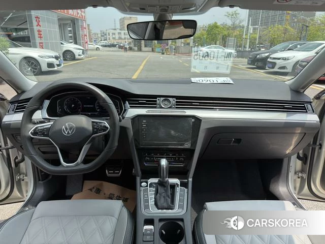 Volkswagen Magotan 2023 Шампань из Китая, фото 6