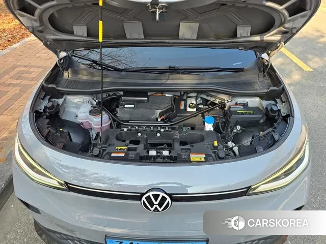 Volkswagen ID.4 2024 Серебристо-серый из Кореи, фото 6