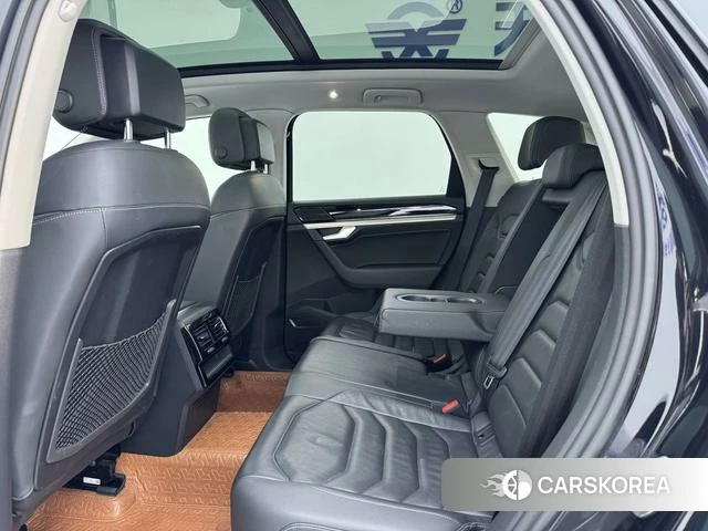 Volkswagen Touareg id 4271070 из Китая 19