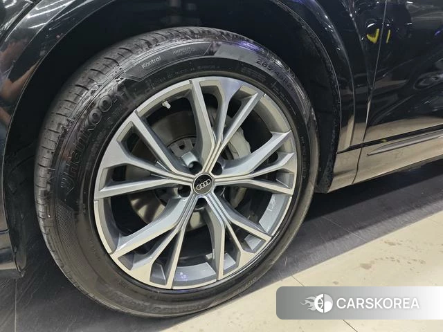 Audi Q8 id 4336353 из Китая 24