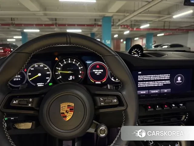 Porsche 911(992) 2022 Желтый из Кореи, фото 6