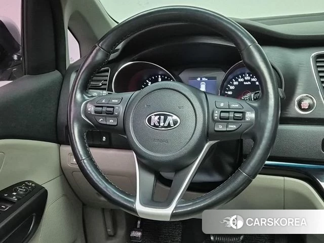 Kia The New Carnival id 4225630 из Кореи 16