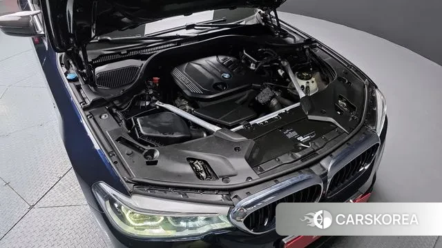 BMW 5 Series (G30) id 3754068 из Кореи 16