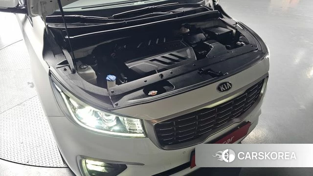 Kia The New Carnival id 4563144 из Кореи 16