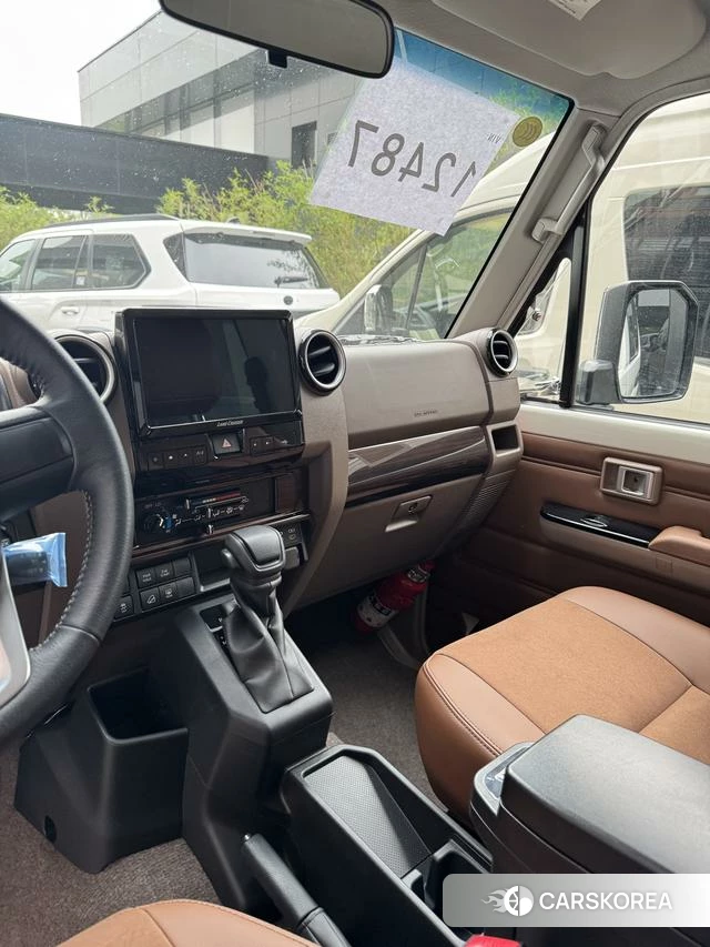 Toyota Land Cruiser 70 Series 2024 Белый из Китая, фото 6