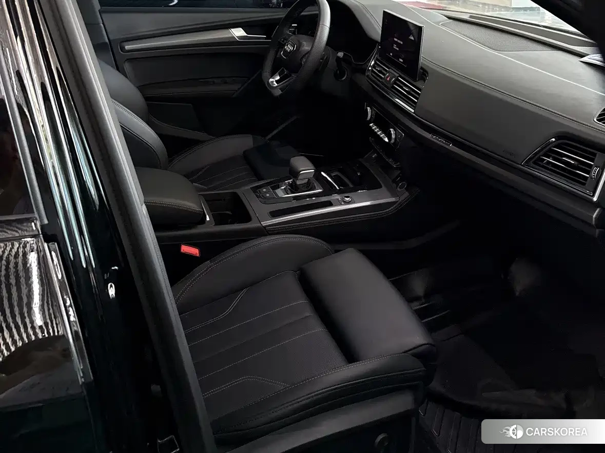 Audi Q5L id 4629598 из Китая 14