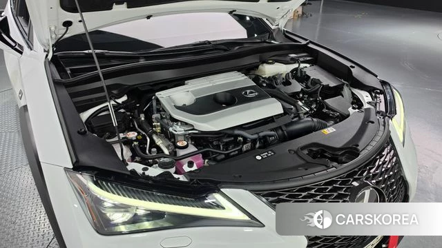 Lexus UX250h id 4757424 из Кореи 26