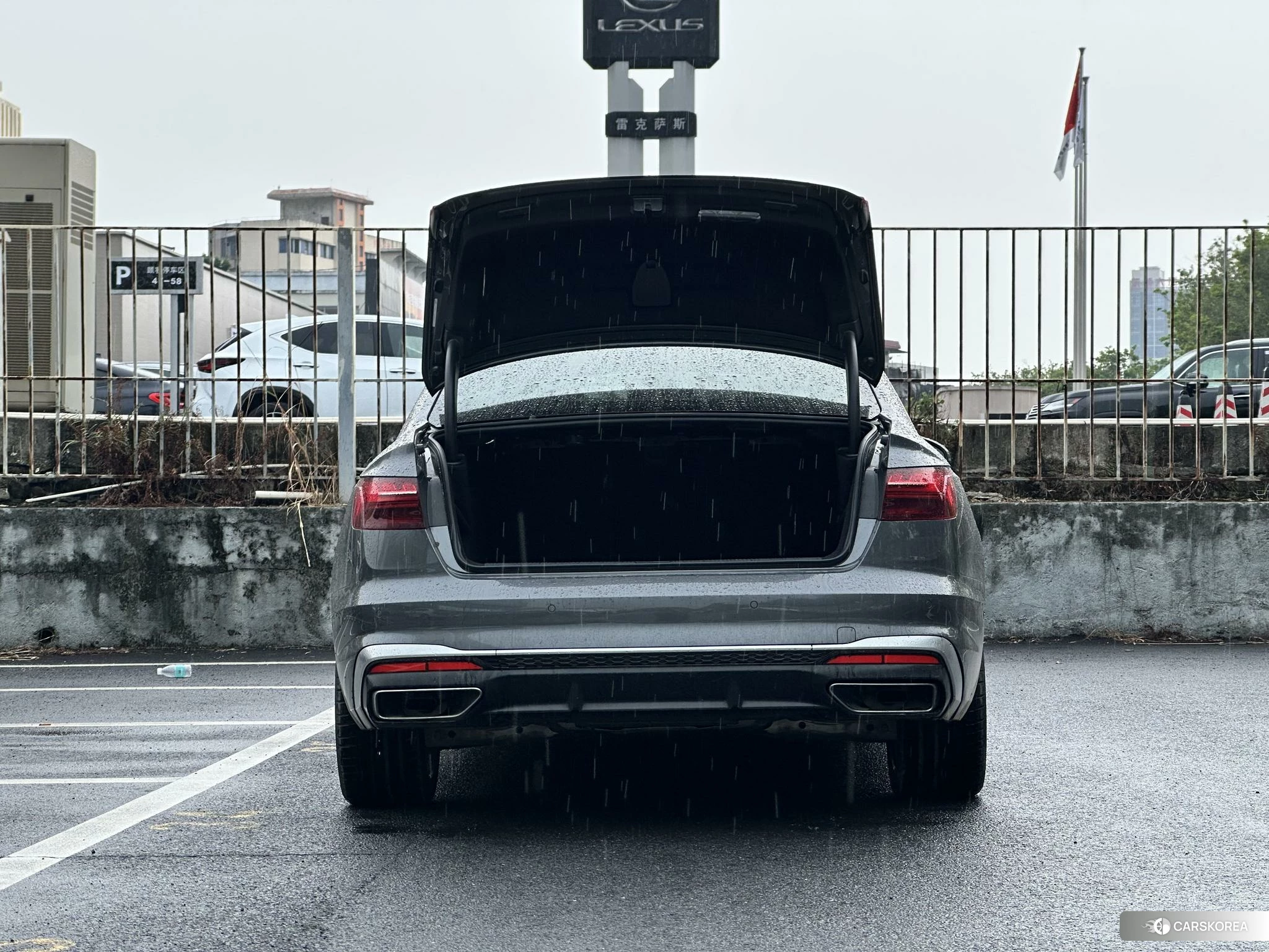Audi A4L id 4514980 из Китая 14