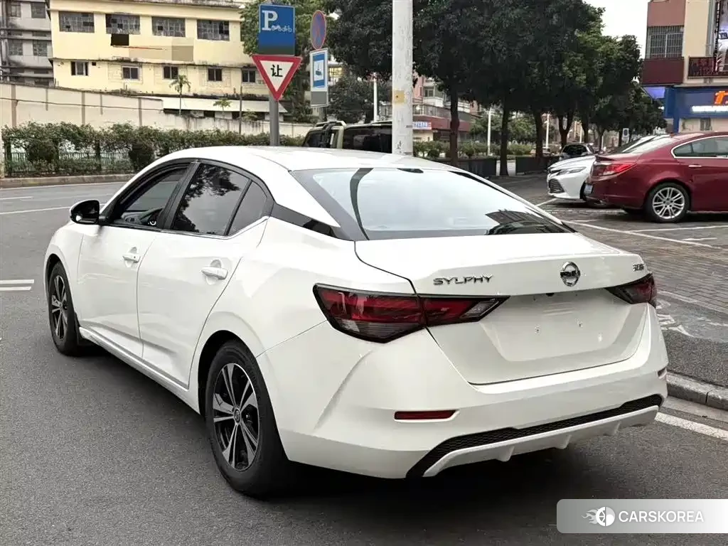 Nissan Sylphy 2021 Белый из Китая, фото 6
