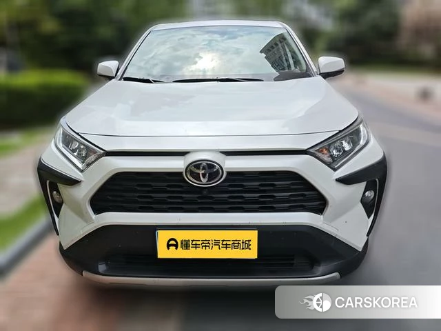 Toyota RAV4 Rongfang 2022 Белый из Китая, фото 6