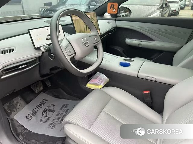 Nissan N7 2025 Серебристо-серый из Китая, фото 6