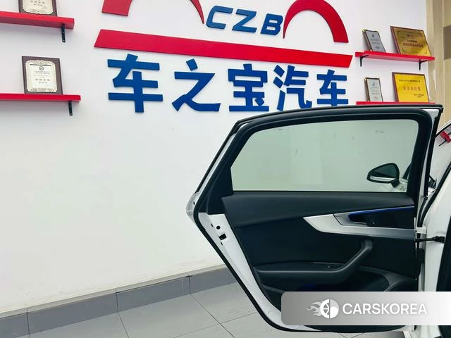 Audi A4L id 4393149 из Китая 22