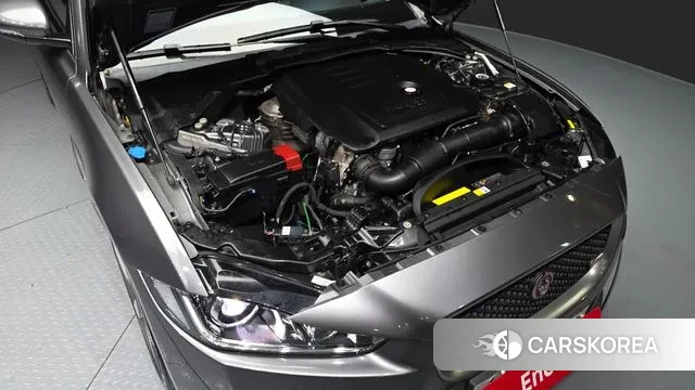 Jaguar XE id 3754189 из Кореи 16