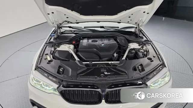 BMW 5 Series (G30) id 3698654 из Кореи 16