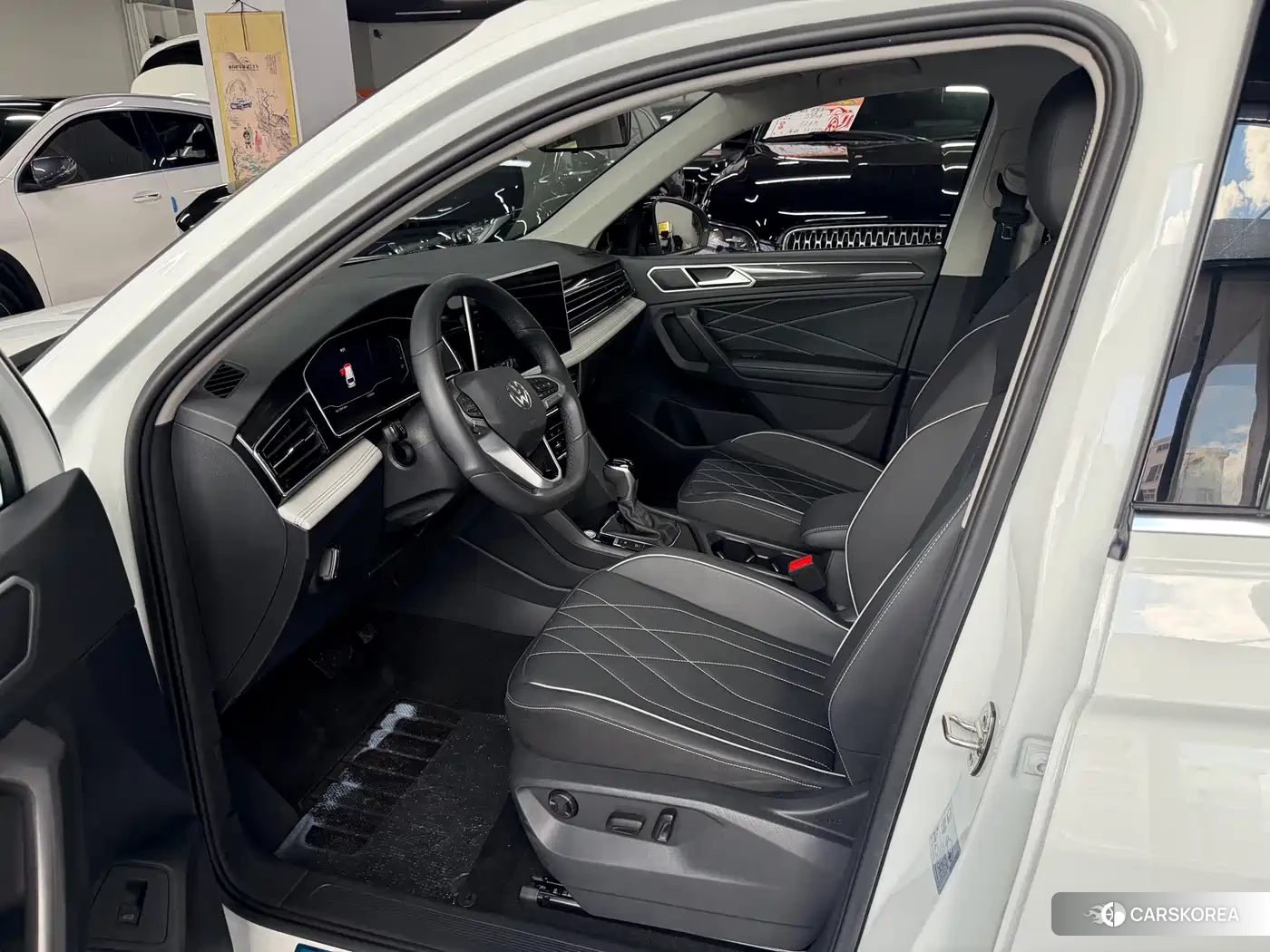 Volkswagen Tiguan L id 4576400 из Китая 8