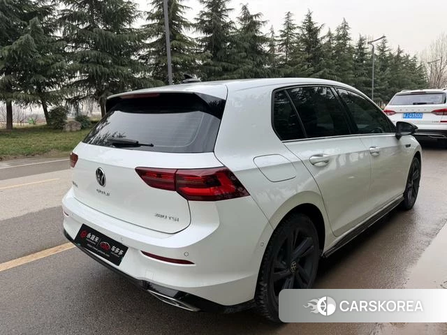 Volkswagen Golf 2022 Белый из Китая, фото 6