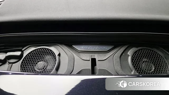 Porsche 911(992) id 3192409 из Кореи 16