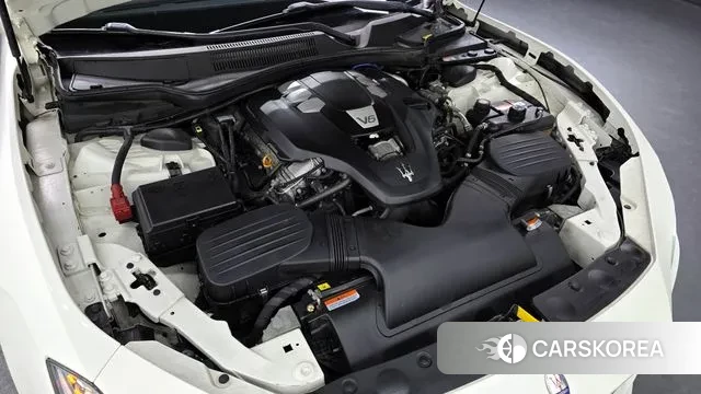 Maserati Ghibli id 3622205 из Кореи 16