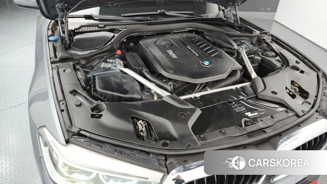 BMW 5 Series (G30) id 3925166 из Кореи 16