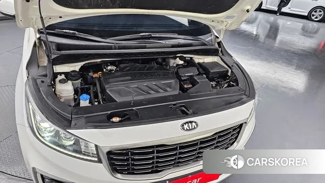 Kia The New Carnival id 3469358 из Кореи 16