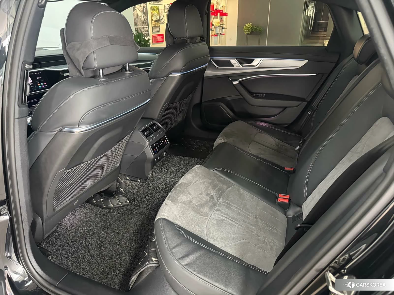 Audi A6L id 4440730 из Китая 7