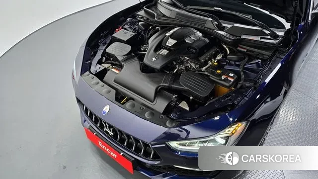 Maserati Ghibli id 3284141 из Кореи 16