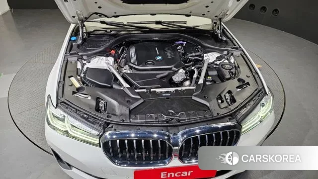 BMW 5 Series (G30) id 2931571 из Кореи 16