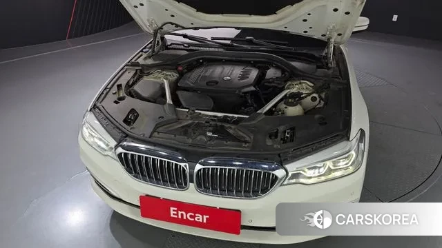 BMW 5 Series (G30) id 3345414 из Кореи 16