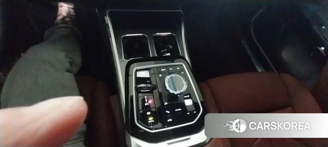 BMW 7 Series (G70) 2024 Черный из Кореи, фото 6