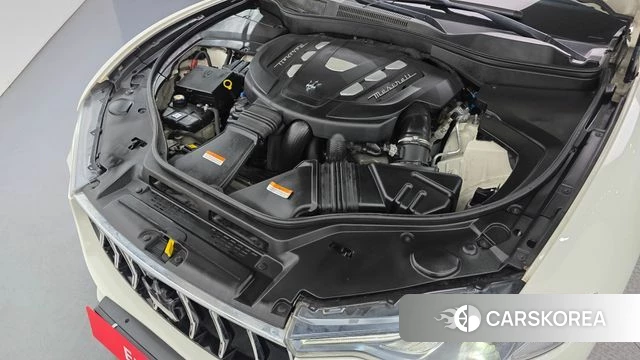 Maserati Levante id 4188647 из Кореи 16