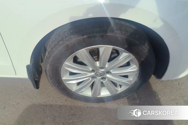 Volkswagen Bora id 4207938 из Китая 13
