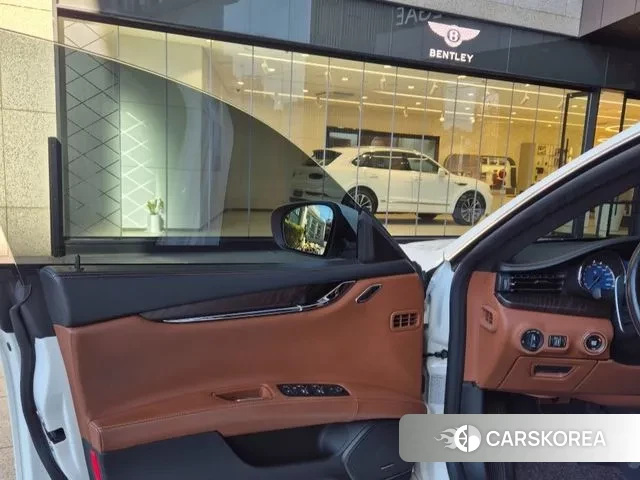 Maserati Quattroporte id 3425513 из Кореи 13