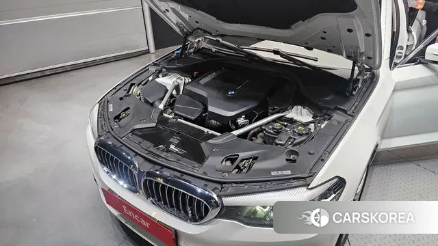 BMW 5 Series (G30) id 3350856 из Кореи 16