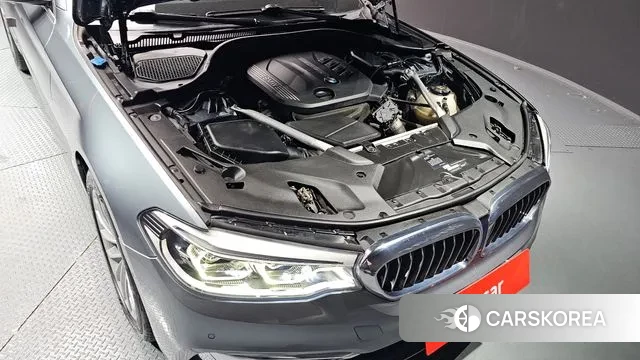 BMW 5 Series (G30) id 3778738 из Кореи 16