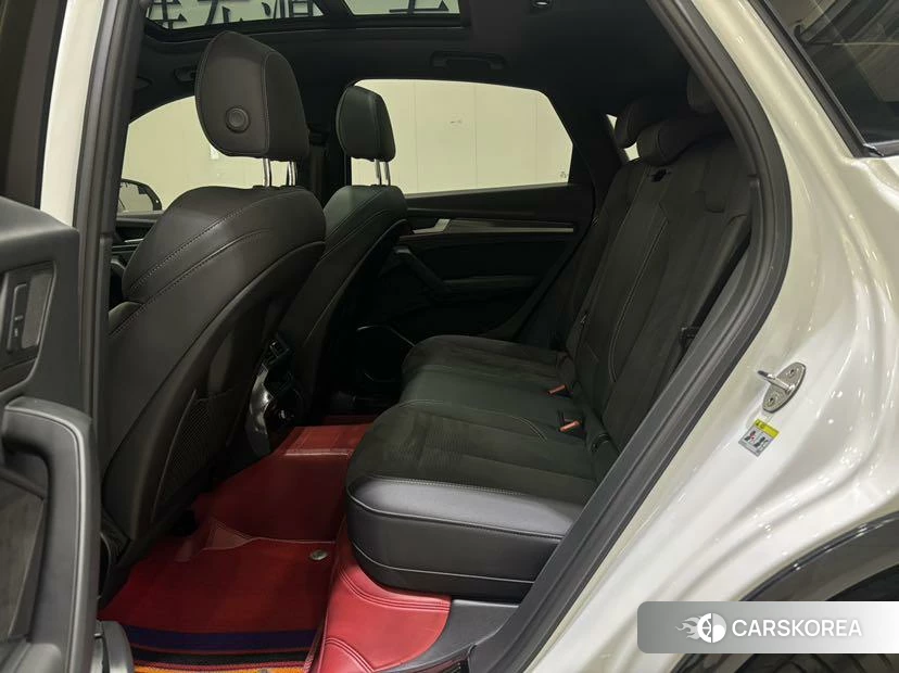 Audi Q5L Sportback 2022 Белый из Китая, фото 6