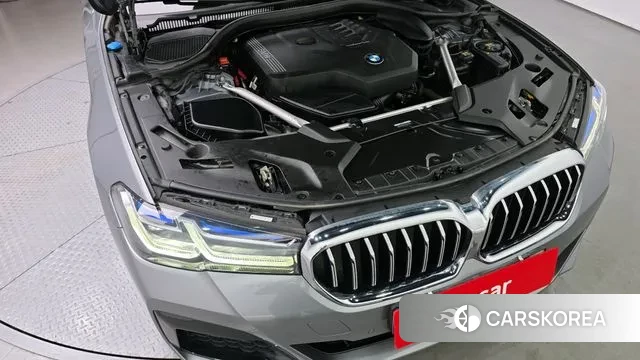 BMW 5 Series (G30) id 3770623 из Кореи 16