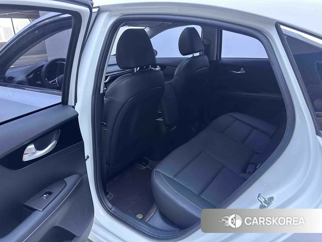 Kia K3 id 4313784 из Китая 17