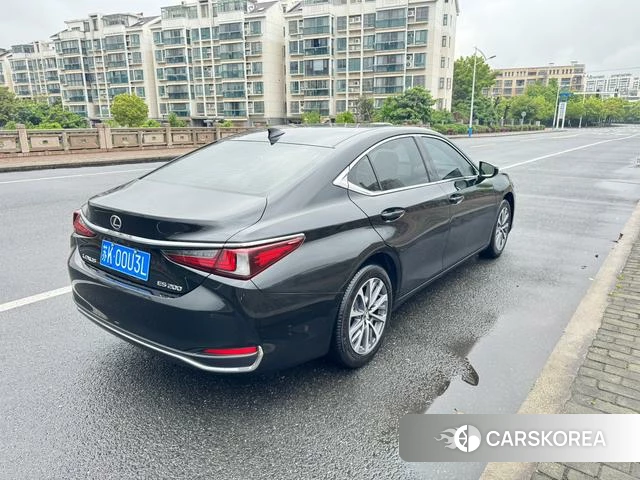 Lexus ES 2024 Черный из Китая, фото 6